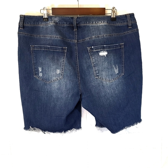 Kate & Charlie Bermuda shorts - Picture 2 of 4